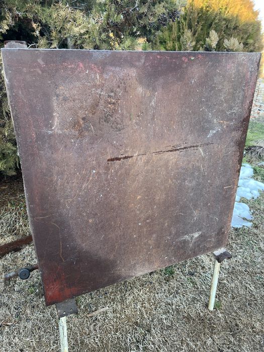 Цистерна 1м. Висока 50см. Широка 500л.