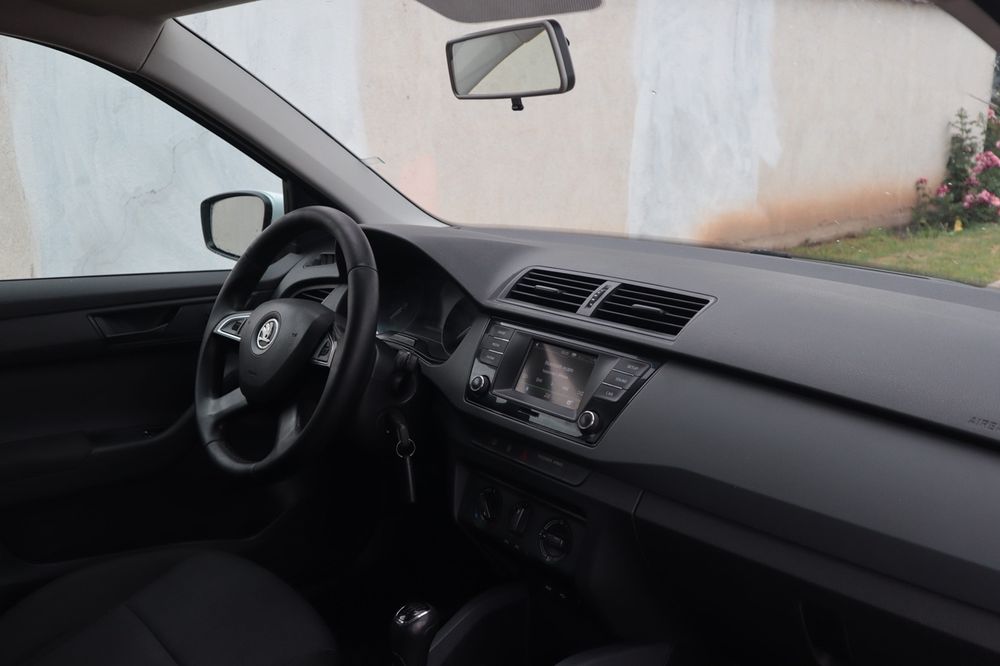 Skoda Fabian 1.2i 90кс 6ск