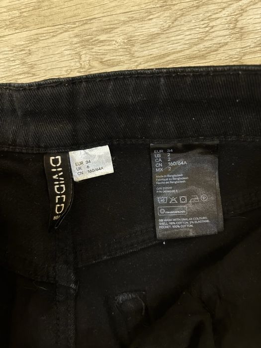 Джинсы mom черные