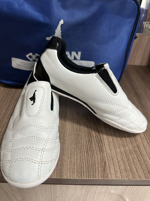 Продам соги для таеквондо , форма KHAN.