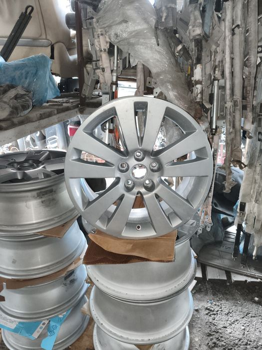 Продам диски на subaru tribeca 2008