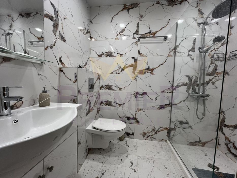 2-стаен в Варна, област-м-т Ален Мак площ 65