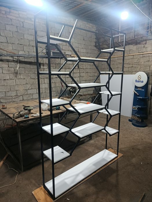 Stillaj metall / Polka-Zamonaviy Dizayn