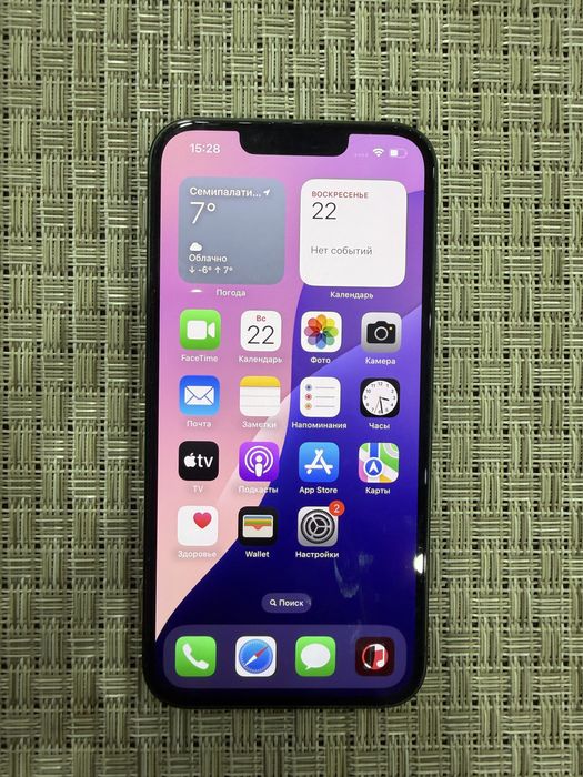 iPhone 13 + AirPods 3