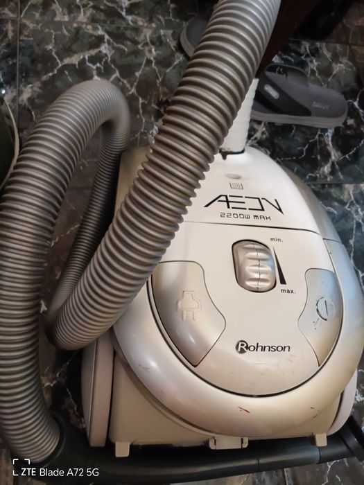 Прахосмукачка Ронсън 2200вата