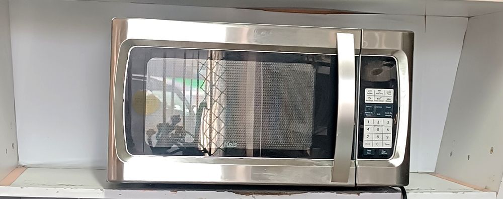 Продам микроволновку с грилем