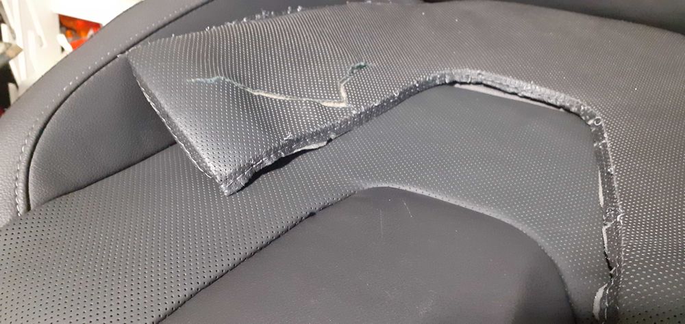Reparatie tapiteria auto prin inlocuire material