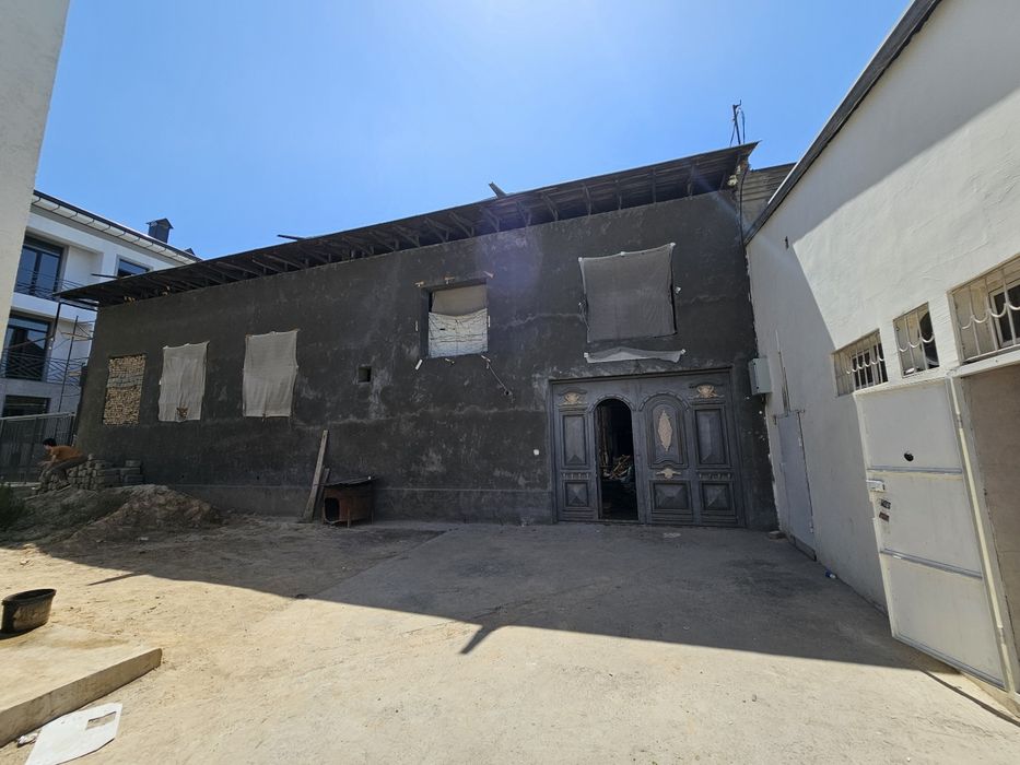 Ijaraga bino, Nazarbek, Harakat, 1-liniya