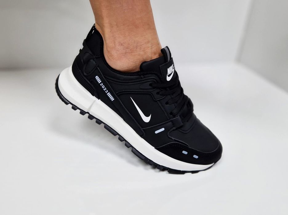 Дамски маратонки