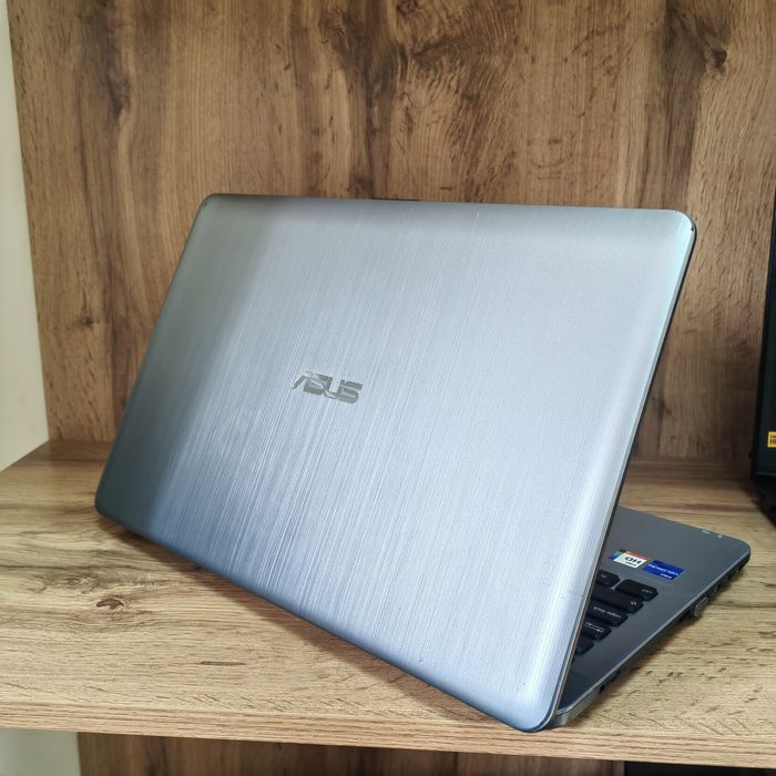 Быстрый SSD ноутбук Asus