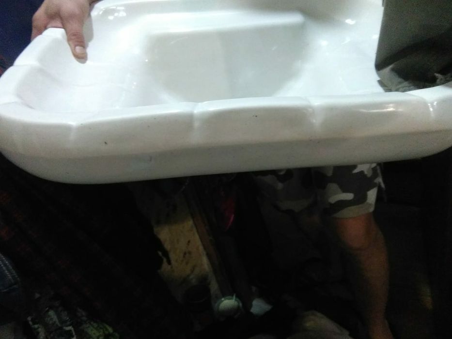 Продам унитаз в хорошем состоянии