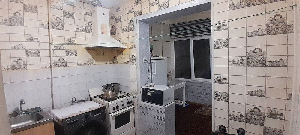 Chirchiq shahar 9 mkr da 3 xonalik uy sotiladi