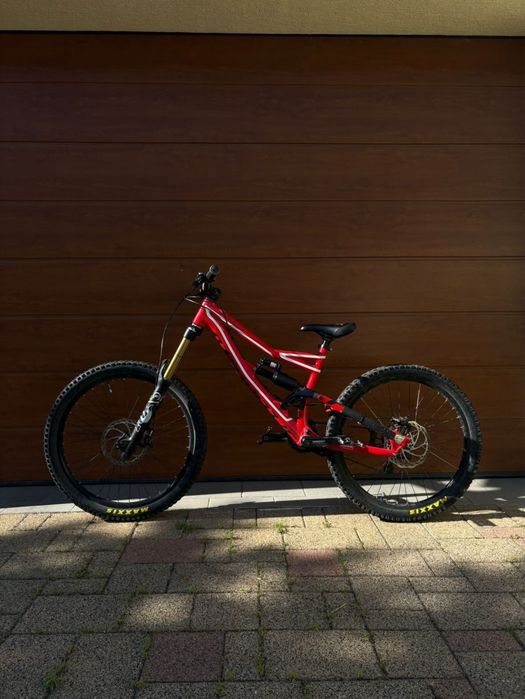 Vand sau schimb specialized status 1