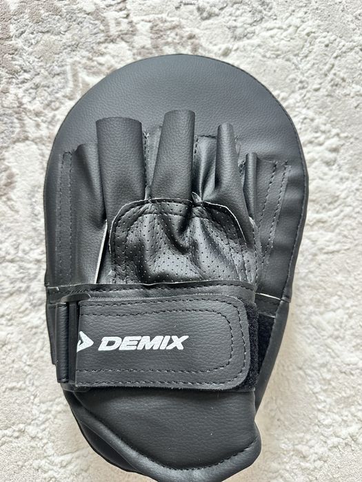 Продам боксерские перчатки