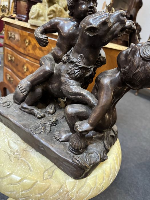 Statueta deosebita din bronz masiv