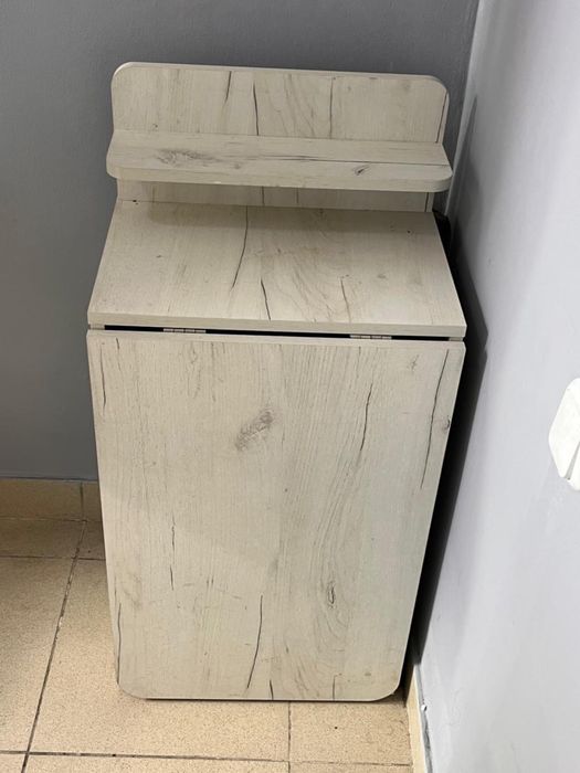 Раскладной маникюрный  стол