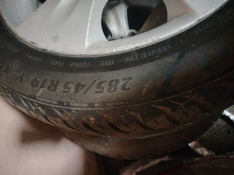 Продам диски с резиной бмвх5е70