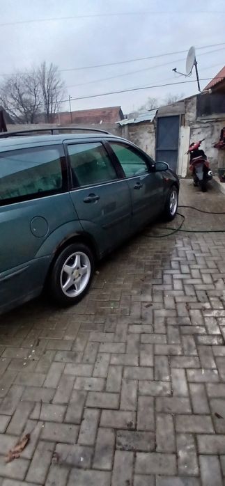 Ford focus  16 bezin si gaz