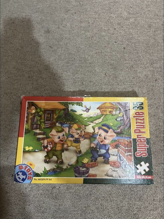 Vand puzzle-uri pentru copii
