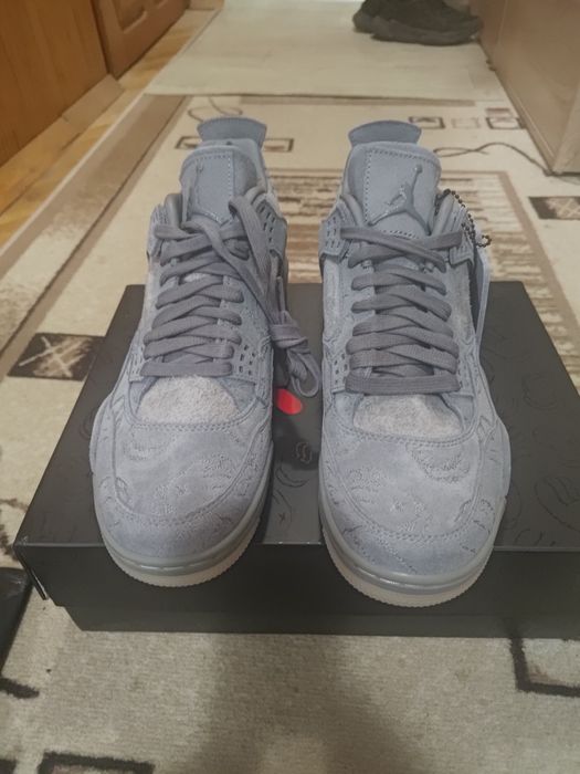 KAWS x Air Jordan 4 Retro Cool Grey
