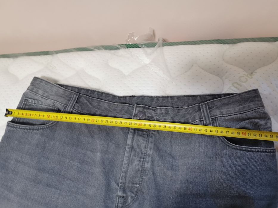 Мъжки нови дънки