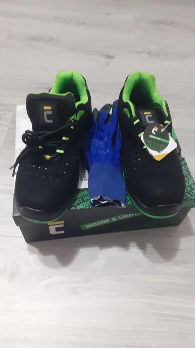 Bocanci Cerva Esd marimea 38, pret 150 lei