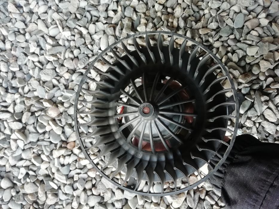 Продам Моторчик печки w210 рестайлинг.