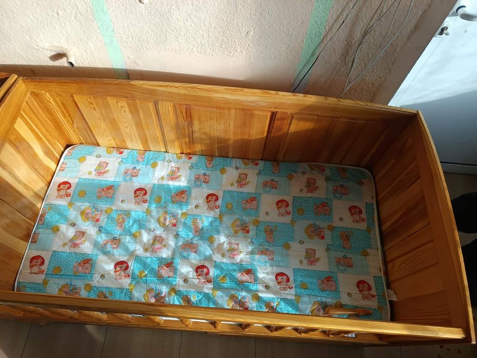Дървени кошари с чекмеджета