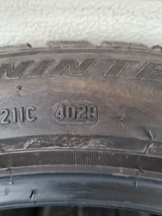 Зимни гуми 4 броя PIRELLI SottoZero3 205 50 R17 дот 4020