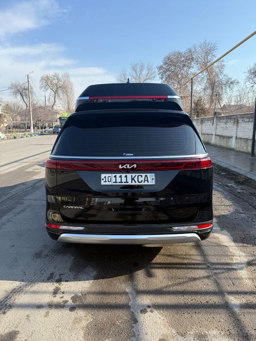 Kia Carnival Hi-limousine