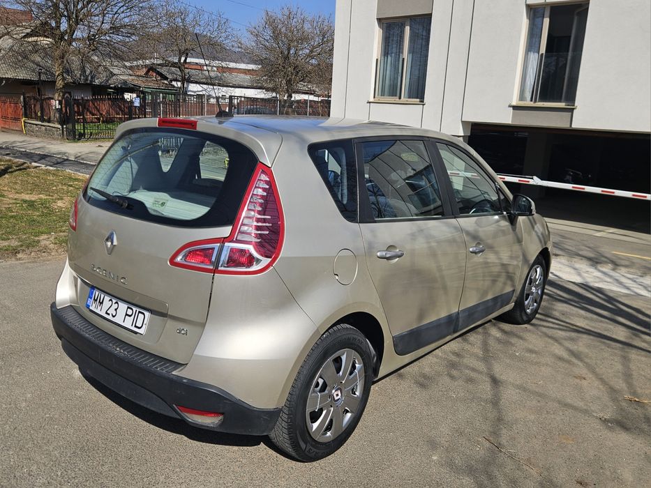 Renault Scenic 3, an 2009, 1.9 dci.