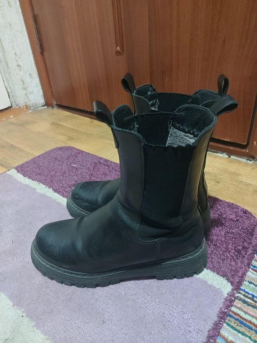 Отдам даром женские сапоги