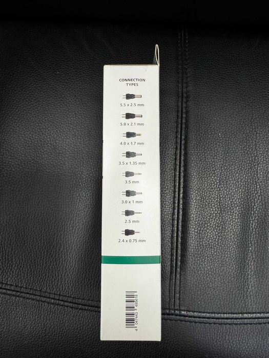 Ново Hama Универсално зарядно за автомобил 12 волта.