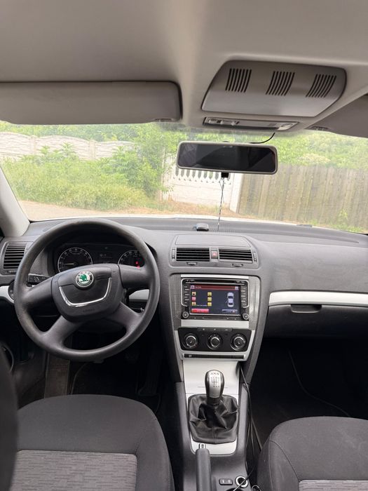 SKODA Octavia 2010 — imagine 5