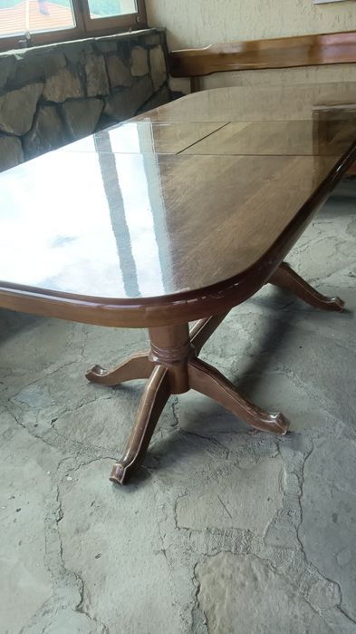 Масивна дървена маса с р-р 180/90см.