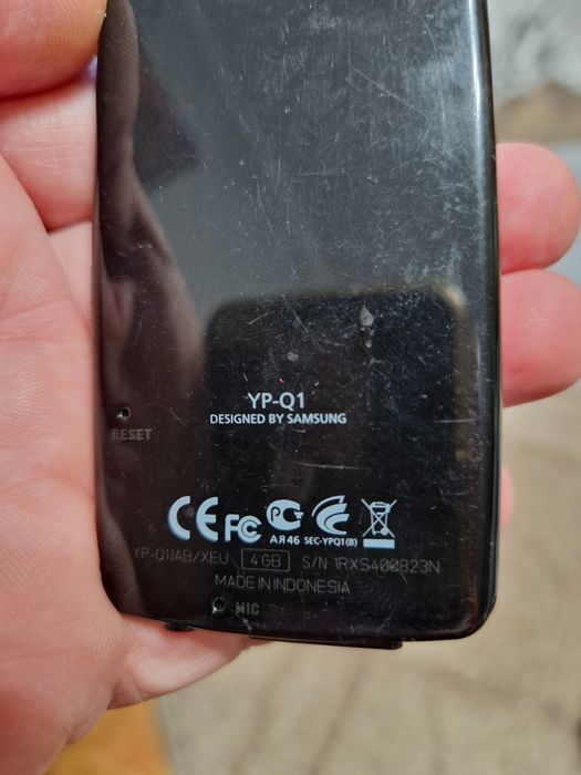 Музикален плеър Samsung YP-Q1 -4 GB