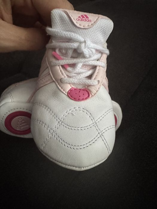 Бебешки буйки нови Adidas