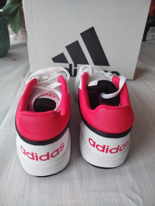 Маратонки adidas