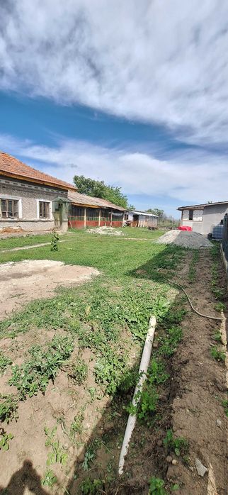 Casă de vânzare- Brancoveni olt- preț neg.