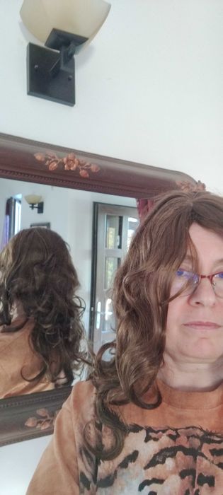 peruca lunga par sintetic, placuta la atingere si realista, noua