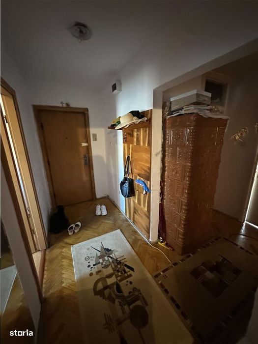3 camere decomandat cu 2 bai centrala bloc mansardat cu loc de parcare