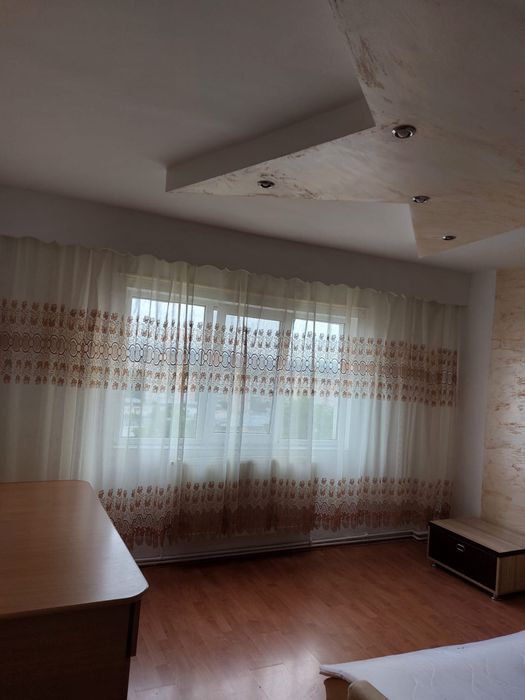 Închiriez apartament pe perioada untold