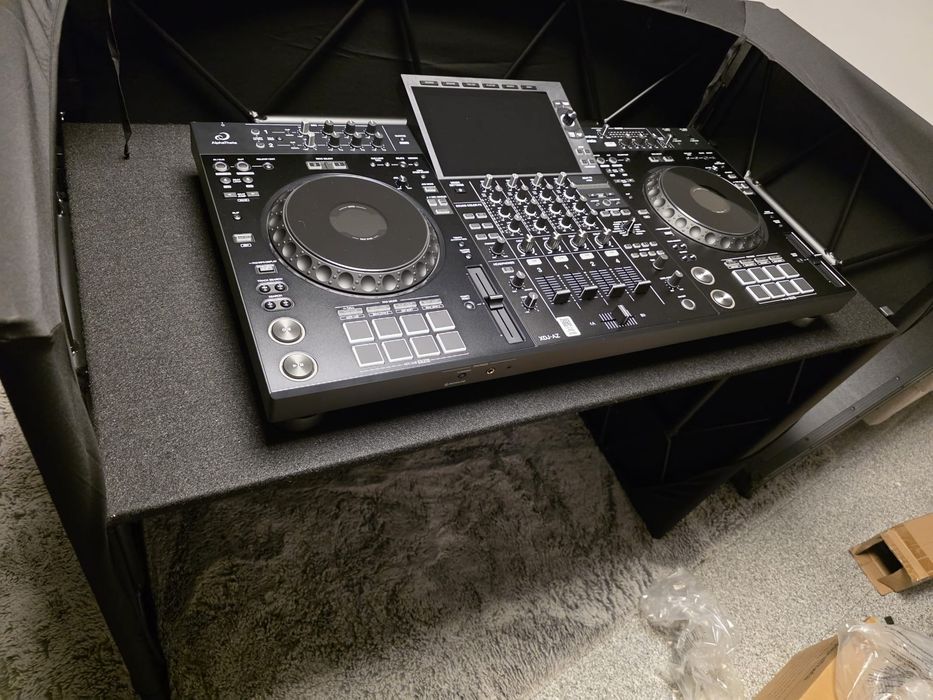 Inchiriez sistem de sunet Ld 4000 w Rms/lumini/fum/consola xdj Az