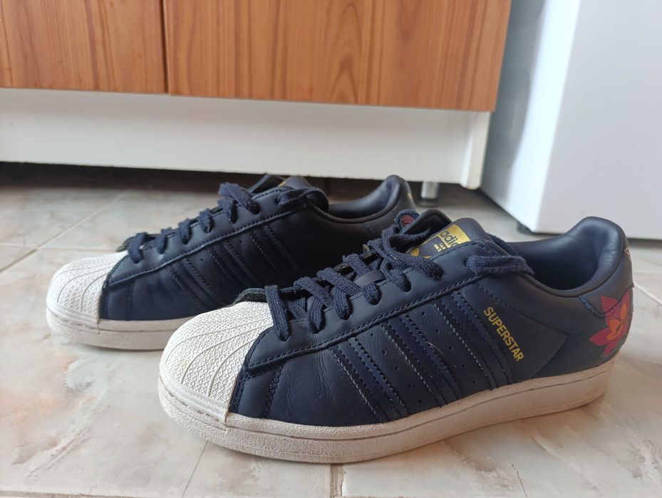 Спортни обувки Adidas Superstar