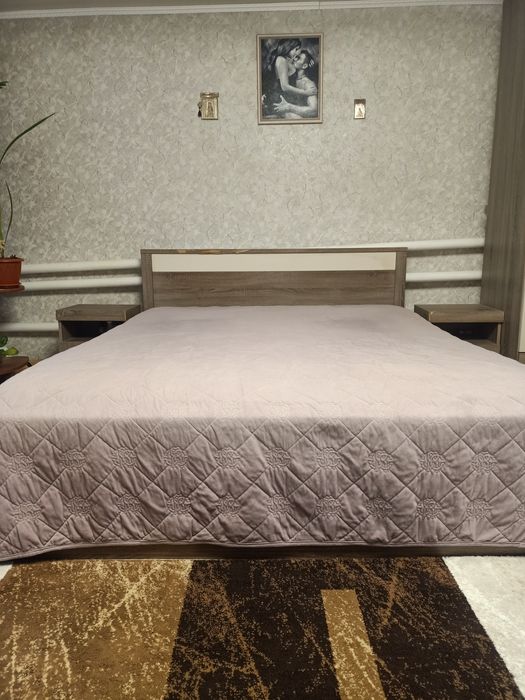 Двухспальная кровать