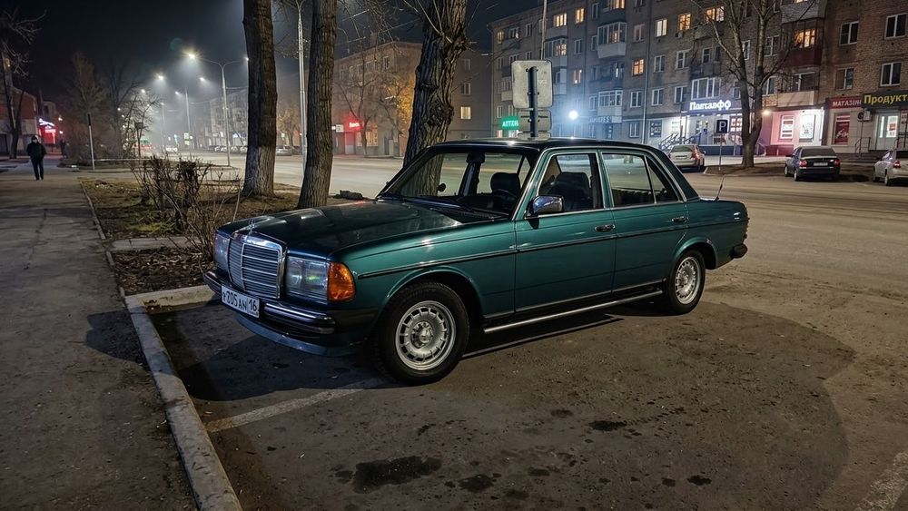 Продам Mercedes 123