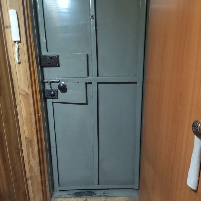 Входная дверь металлическая