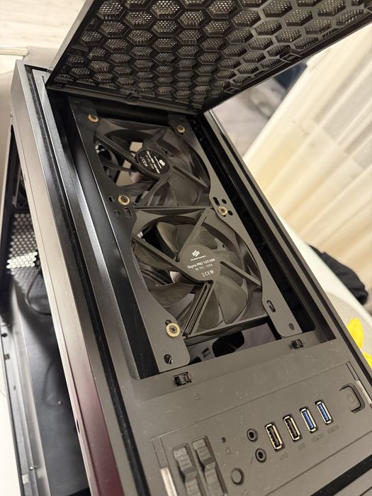 Carcasă SilentiumPC Aquarius X70W + 2 ventilatoare Sigma Pro