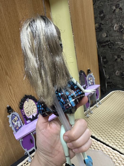 Продам куклу монстр хай!