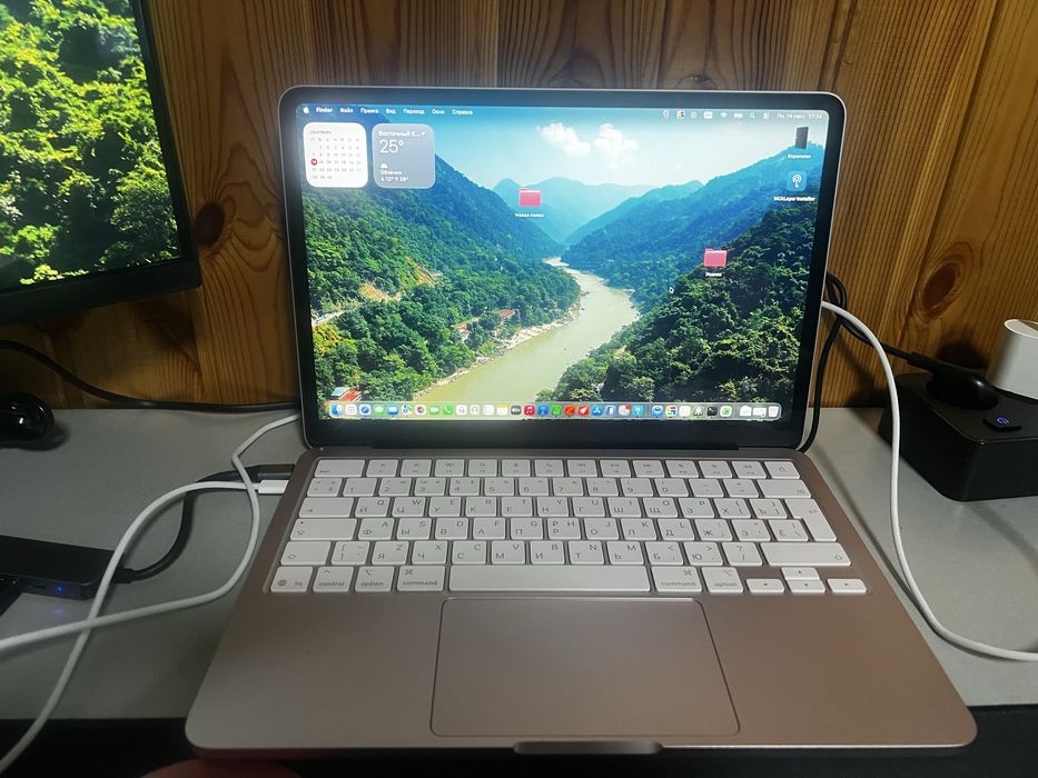 MacBook Neo продам